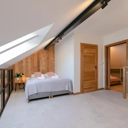 Pod Stokiem E2 Z Garazem I Dwoma Lazienkami - Dream Apartmán *